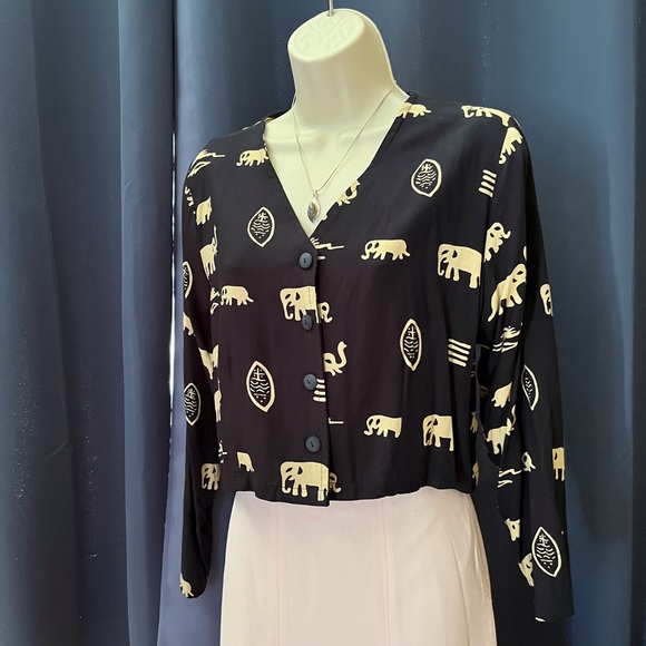 Cropped rayon blouse by Asian Creations. Size Small. - Picture 1 of 9